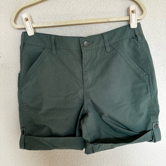 Women’s carhartt shorts - Picture 2 of 5